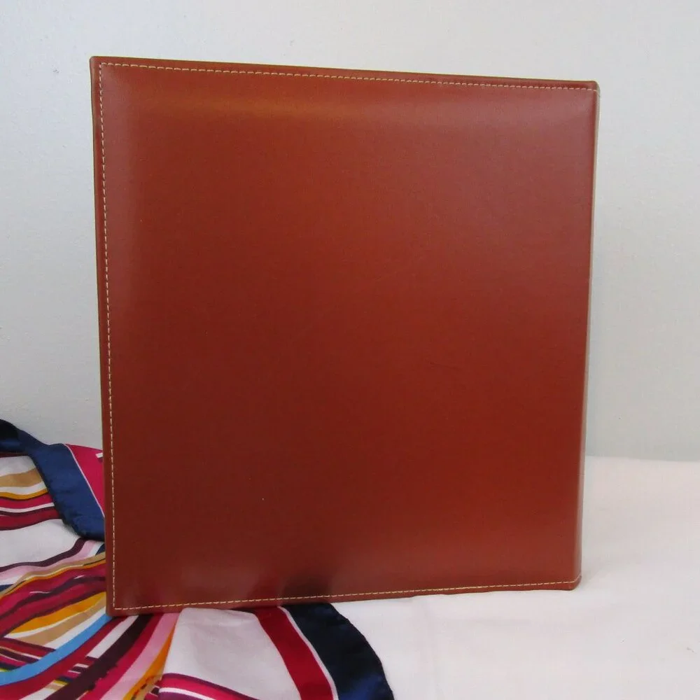 Bindertek Premium Leather 3-Ring Binder/Photo Album - 3rd of 8